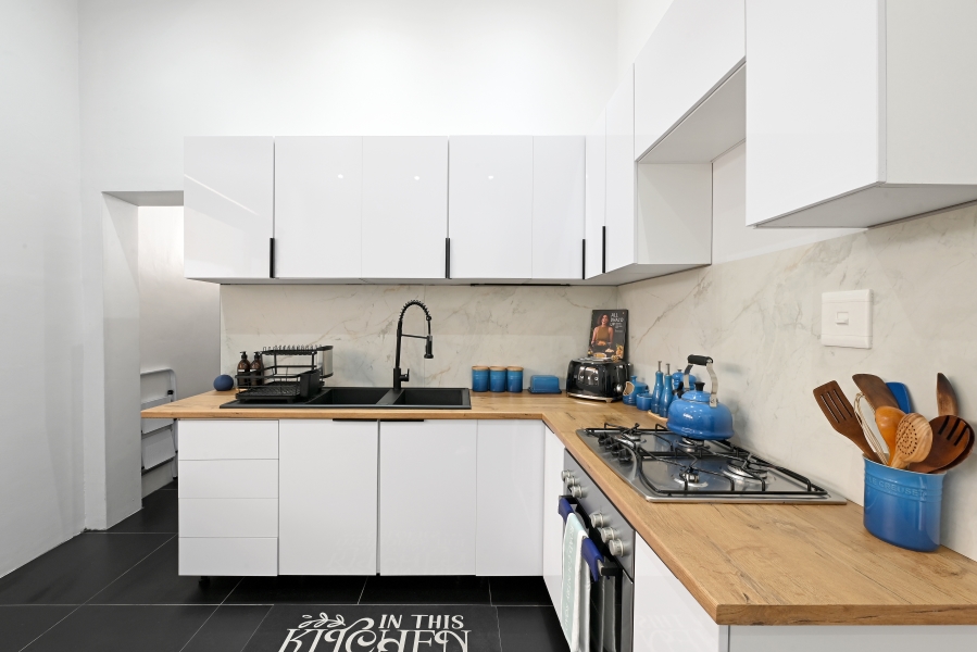 3 Bedroom Property for Sale in Sea Point Western Cape